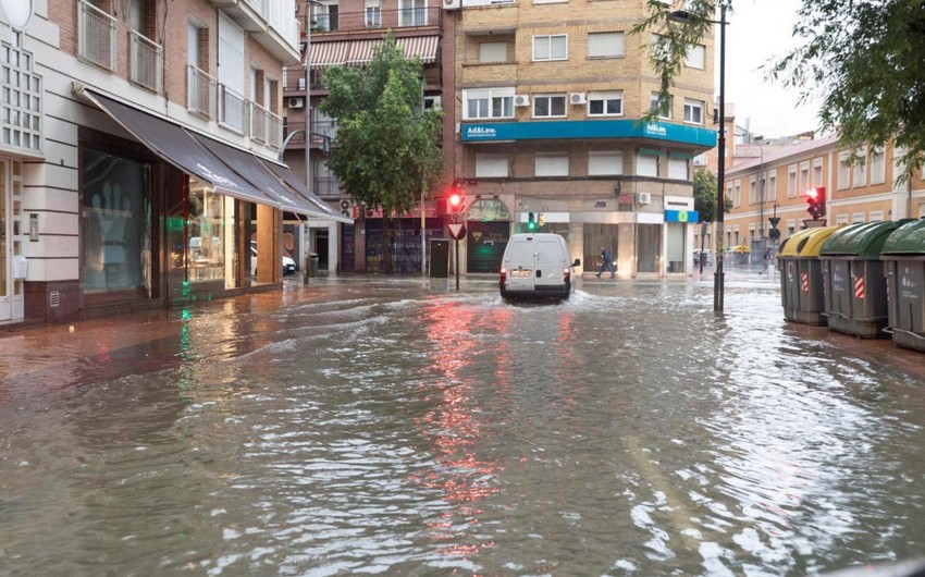 İspaniyada güclü yağışlar səbəbindən təhlükə səviyyəsi artıb