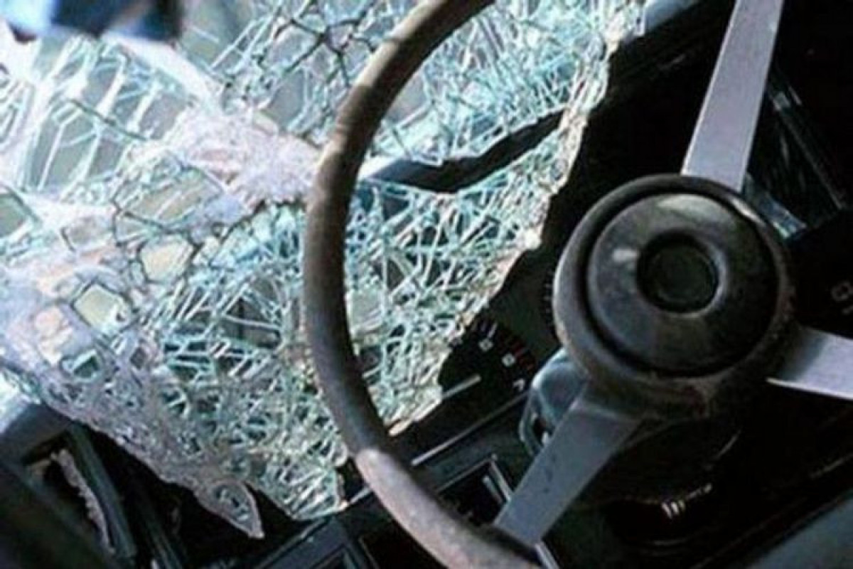 Göygöldə sürücü bıçaqladığı həmyerlisini xəstəxanaya apararkən avtomobili aşırıb, xəstə ölüb  - YENİLƏNİB