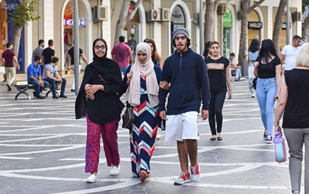 Əcnəbilər COVID-19 pasportu tələb edilən obyektlərə daxil ola bilərlər - Rəsmi