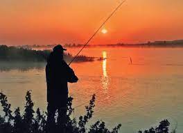 Elektrikli torla balıq tutarkən cərəyan vurdu, öldü