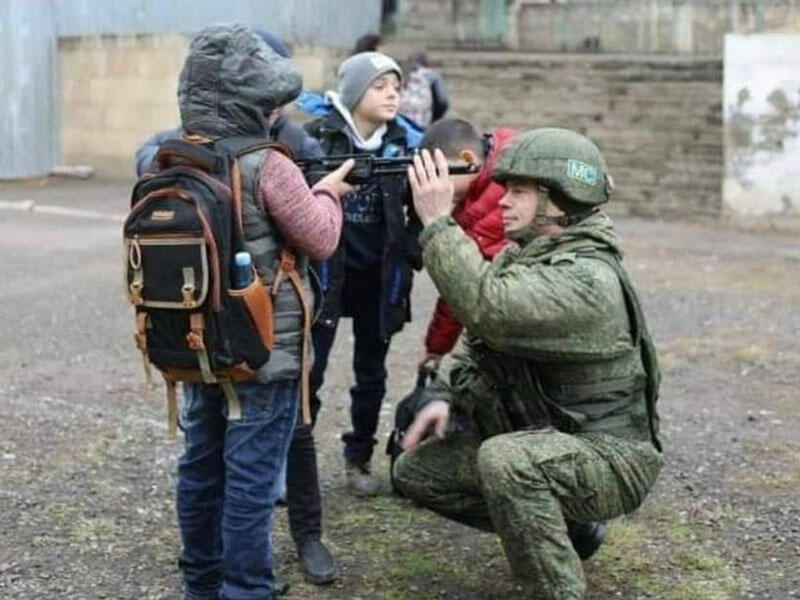 Sülhməramlılar erməni uşaqları aparıb meşədə onlara təlimlər keçirlər