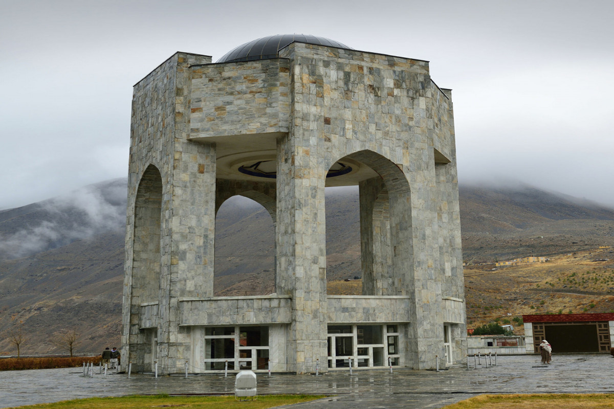 “Taliban” Pəncşirdən Əhməd Şah Məsudun məzarının görüntülərini yayıb