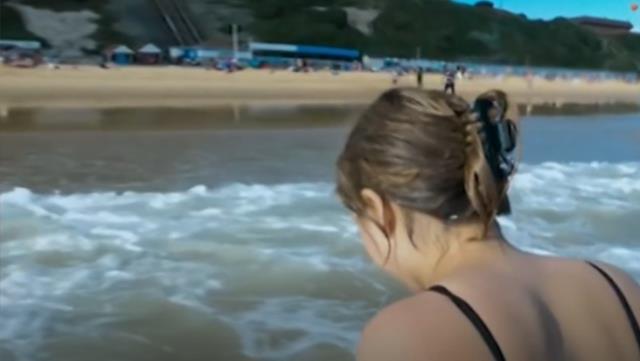 Çimərlikdə utancverici hadisə: 17 yaşlı oğlanla 15 yaşlı qız... - Ətrafdakılar heyrətlə izlədi