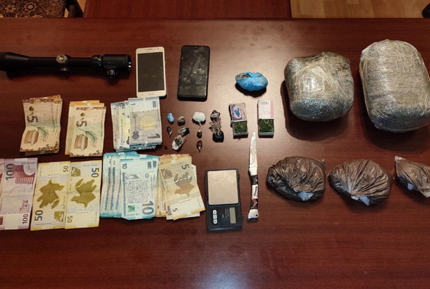 Cəlilabadda polis əməliyyat keçirdi: Müxtəlif növ narkotik maddələr aşkarlandı - FOTO