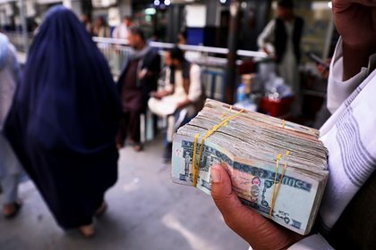 Taliban keçmiş Əfqanıstan rəsmilərinin bank hesablarını dondurdu