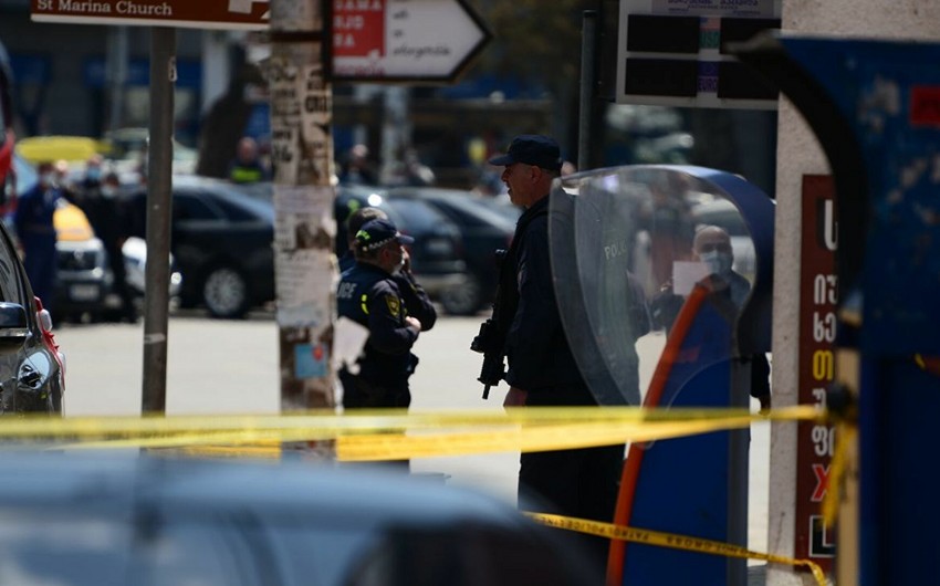 Gürcüstanda banka basqın edən silahlı şəxs həbs olunub