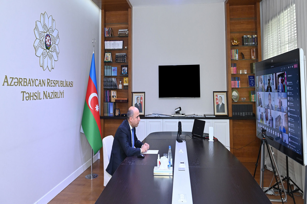 Təhsil naziri rektorlarla görüşüb