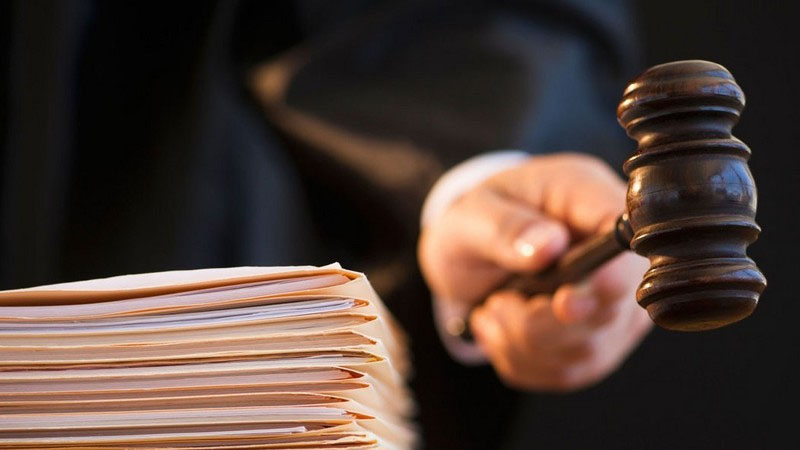 Rüşvətə görə tutulan vəzifəli şəxsin məhkəməsi başlayır