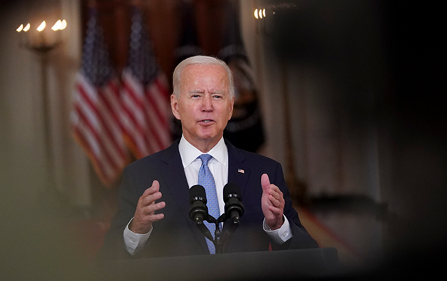 Ağ Ev yenə Baydenin sözünü yarıda kəsdi - Video