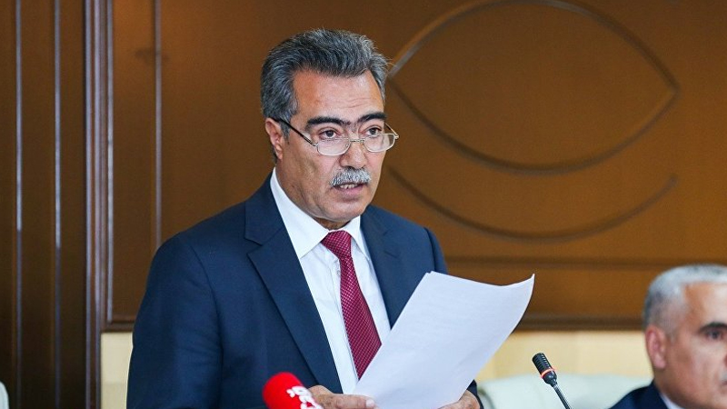 Vüqar Səfərli xanımının qəzetinə ayrılan 300 mindən danışdı