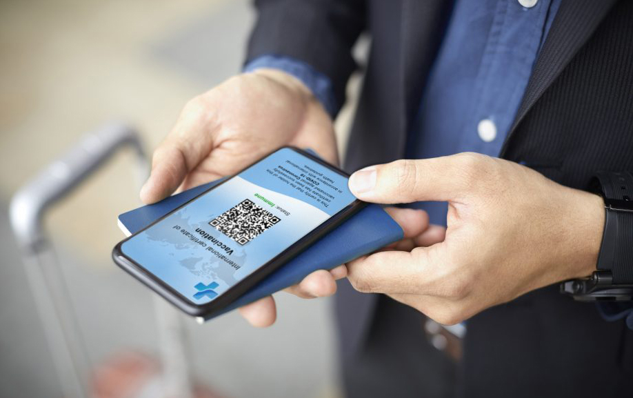 Saxta COVID pasportu verən həkimə cinayət işi açıldı