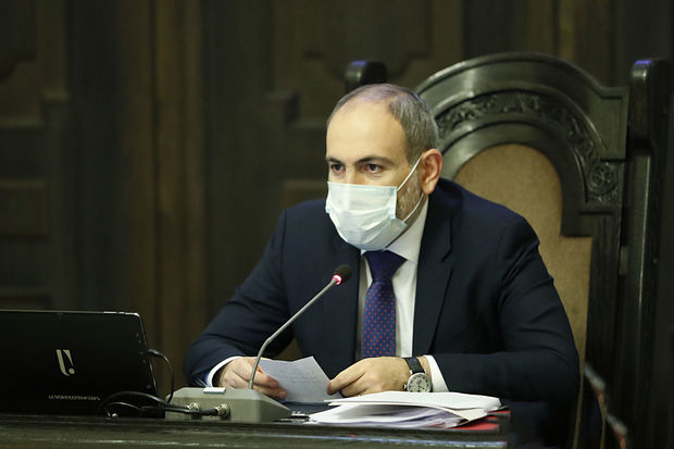 Parlamentdə Paşinyanın təhlükəsizliyini təmin etmək üçün qəribə addım atıldı - FOTO