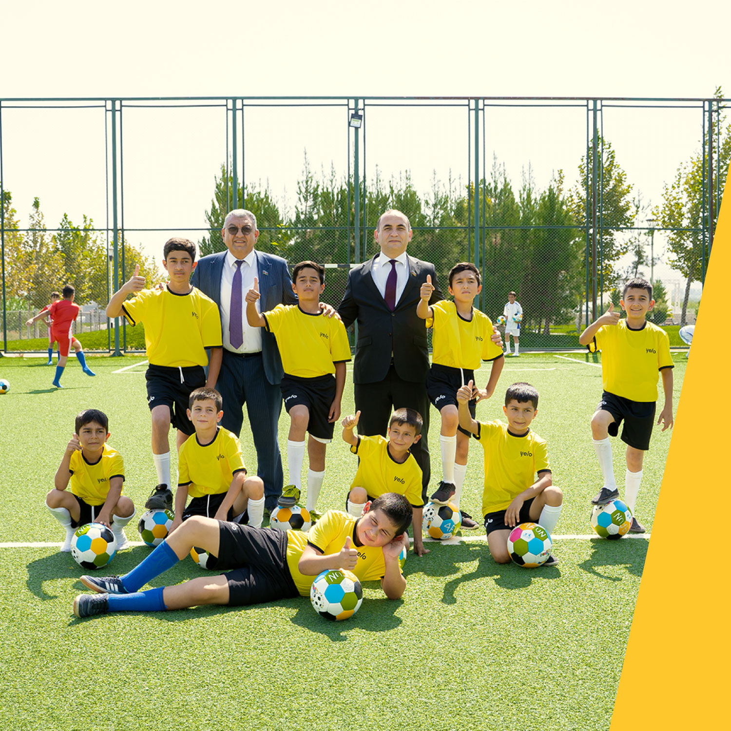 Yelo Bank-dan Cocuq Mərcanlı məktəblilərinə dəstək