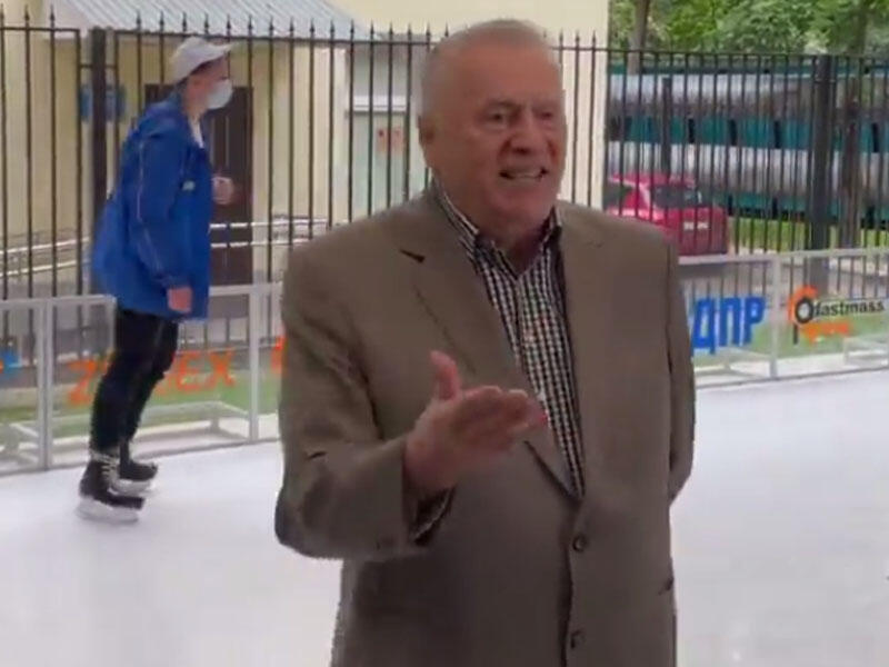 Jirinovski yenə qalmaqal yaratdı - Dili səhv saldı - VİDEO