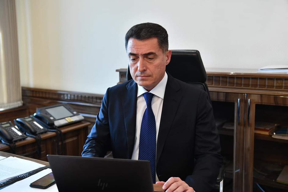 Hüquq siyasəti və dövlət quruculuğu komitəsinin iclası keçirilib - FOTOLAR