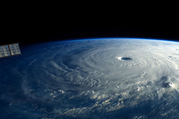 Озоновая дыра над Южным полюсом превысила размер Антарктиды