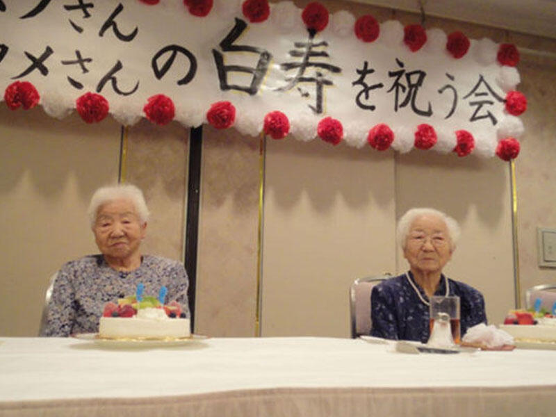 Dünyanın ən yaşlı əkizləri “Ginnesin Rekordlar Kitabı”na düşüblər - FOTO