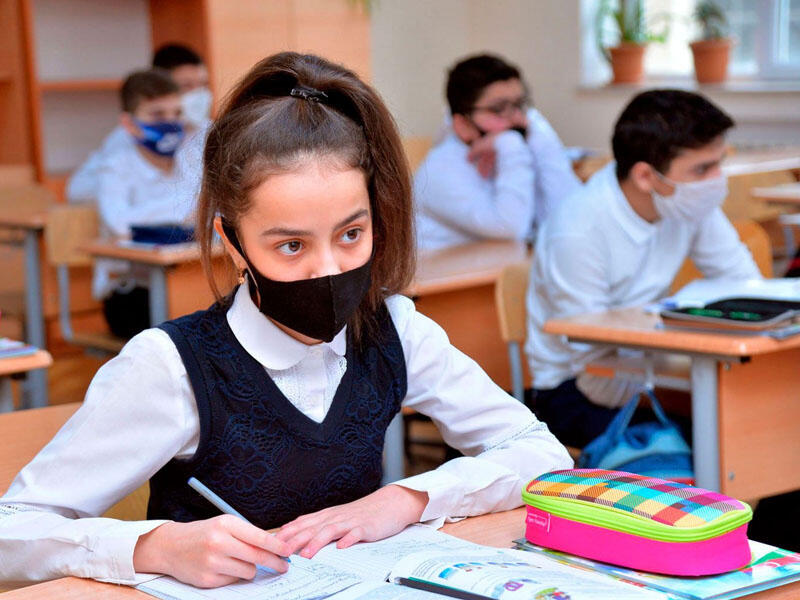 В Азербайджане с сегодняшнего дня открываются школы