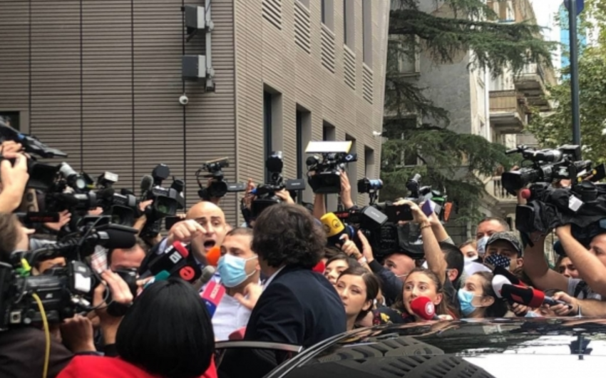 Gürcüstanın hakim və müxalifət partiyalarının sədrləri arasında dava olub