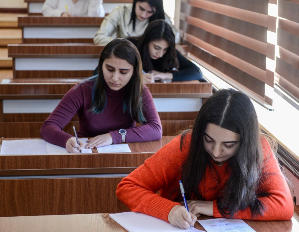 Bu il 1731 nəfər daxil olduğu ali məktəbdə oxumaqdan imtina edib