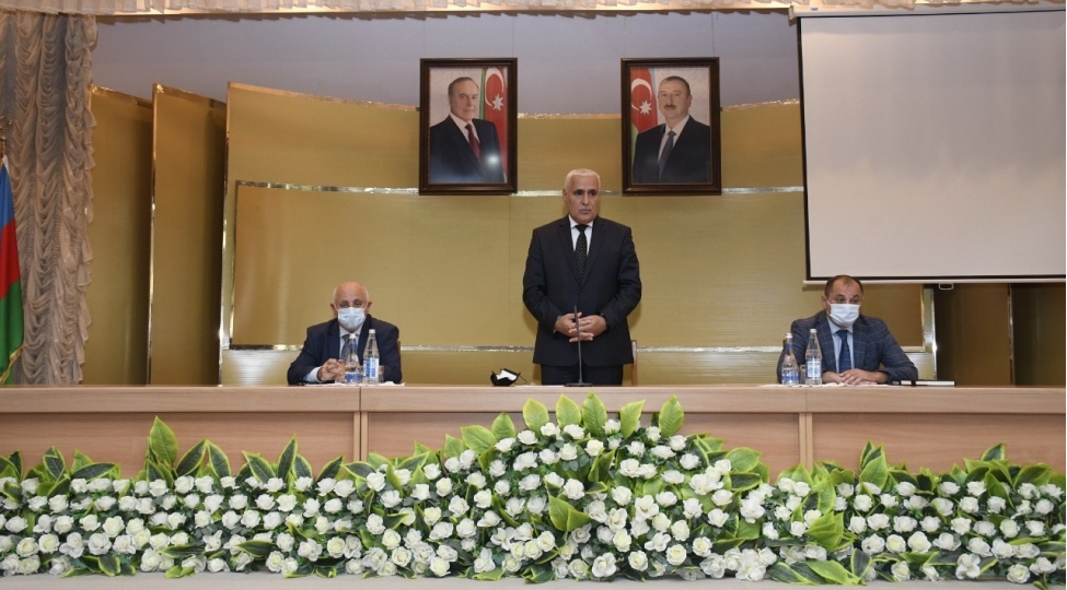 YAP Xətai rayon təşkilatında qəbul imtahanlarında yüksək bal toplayan gənclərlə görüş keçirilib FOTO