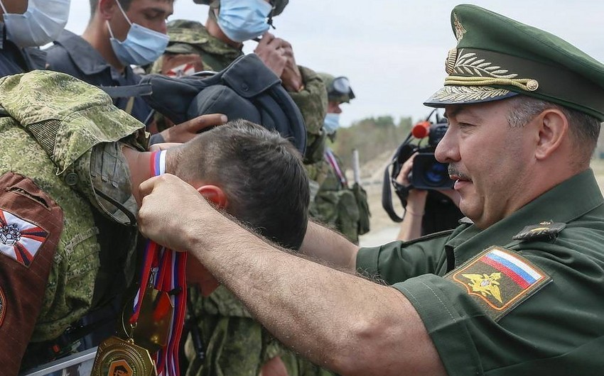 Rusiyalı general 100 min dollar rüşvət almaqda ittiham olunur