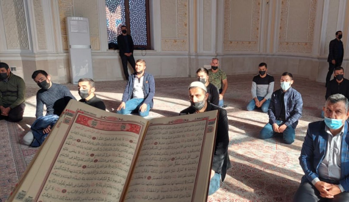 Gəncədə şəhidlərin anım mərasimi keçirilib - FOTO