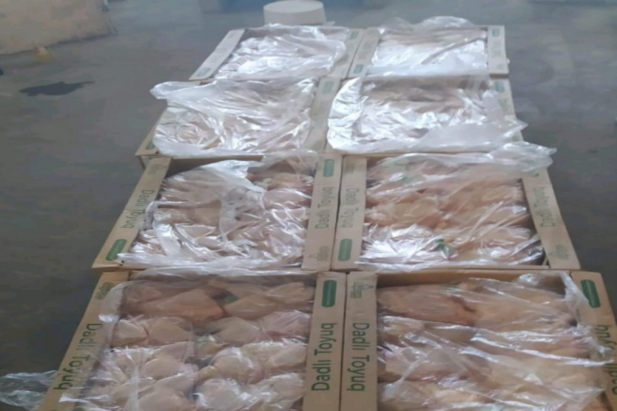 Gəncədə supermarketdə yararlılıq müddəti bitmiş toyuq əti aşkarlanıb