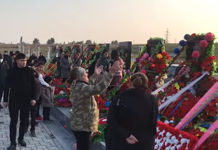 30 il sonra Şəhidlər Xiyabanında qarşılaşdılar - Ağdamda tükürpədən olay