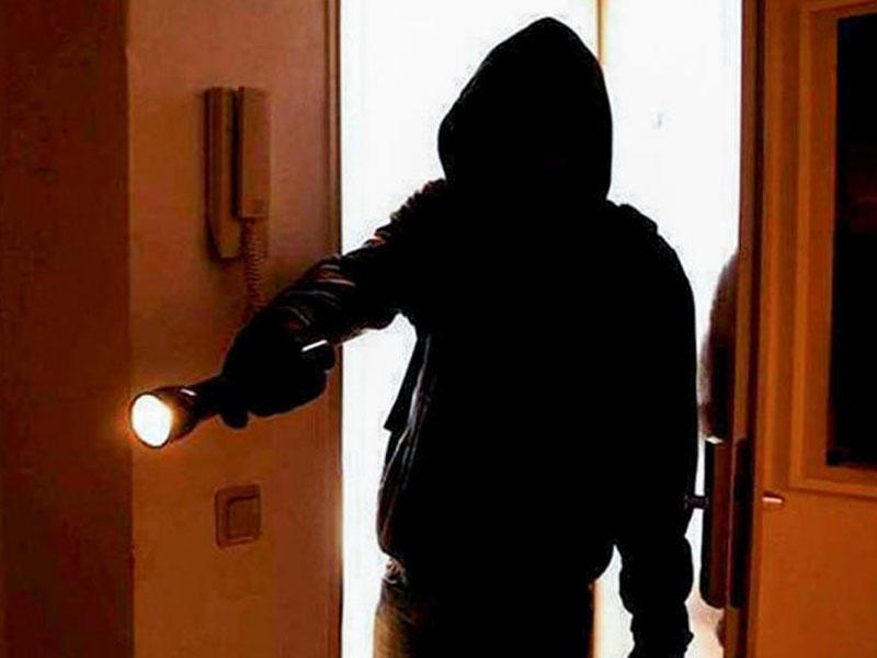 Bakıda mənzillərdən 22 min manatlıq oğurluq edən şəxs tutulub