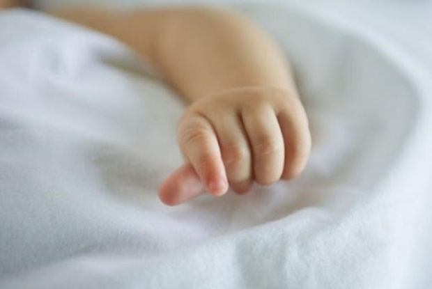 Bakıda körpəsini boğaraq öldürən şəxsin məhkəməsi başlayır