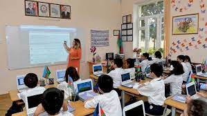 Сегодня в Азербайджане около миллиона учащихся приступили к очным занятиям в школах - ФОТО