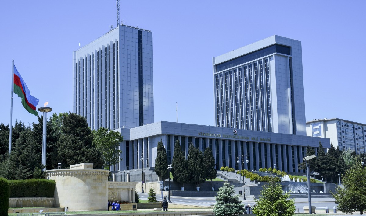 “Şəhid adının əbədiləşdirilməsi və şəhid ailələrinə ediləm güzəştlər haqqında” qanuna dəyişiklik edilib