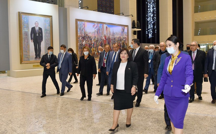 Milli Məclisin nümayəndə heyəti Qazaxıstan Milli Muzeyi ilə tanış olub