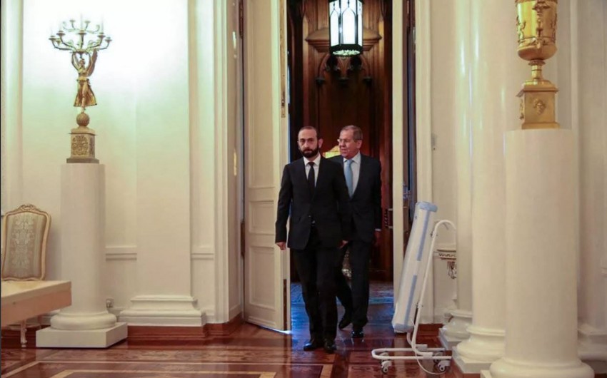 Rusiya və Ermənistan XİN başçıları arasında telefon danışığı olub