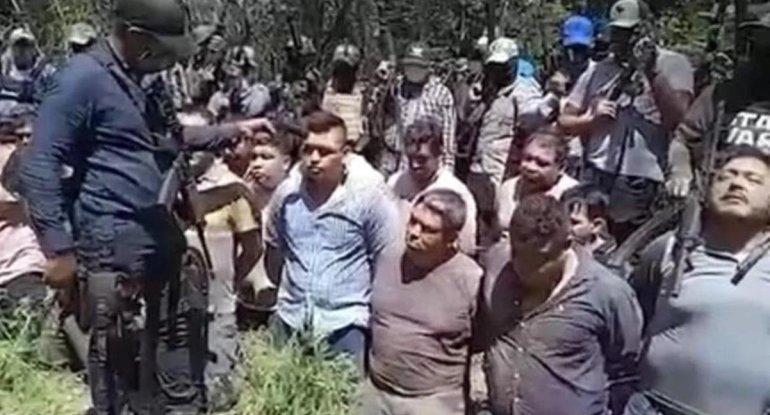 20 nəfər edam edildi, ölkə ayağa qalxdı - FOTO