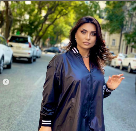 Şəbnəm Tovuzlu oğlu Əli ilə - FOTO