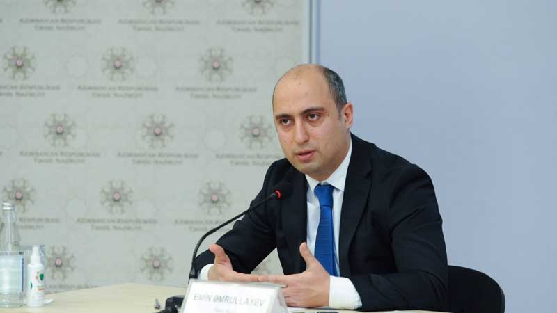 Təhsil naziri müəllimləri təbrik etdi (FOTO)