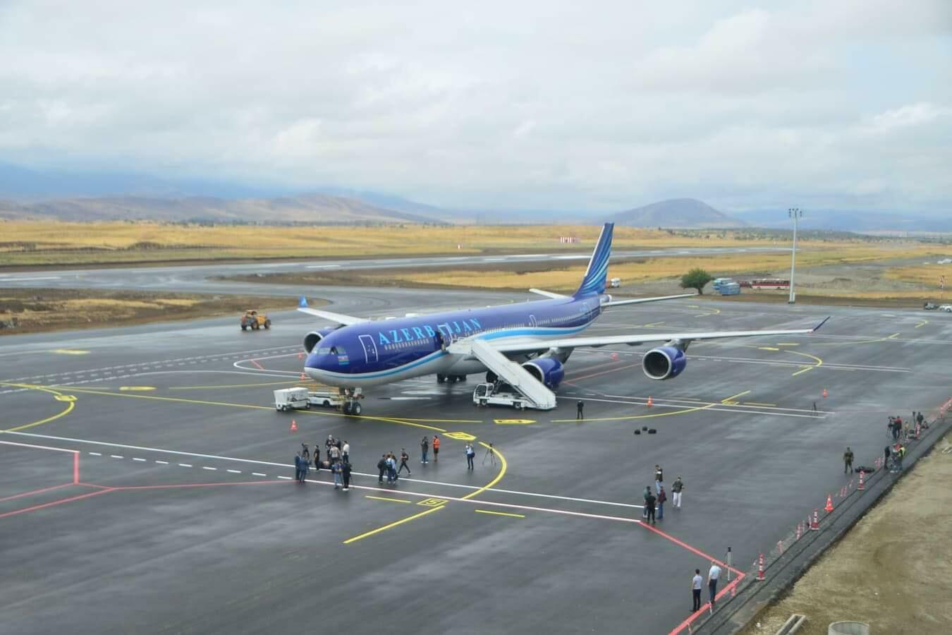 Füzuli hava limanına ilk rəsmi səfər reysi həyata keçirilib - VİDEO