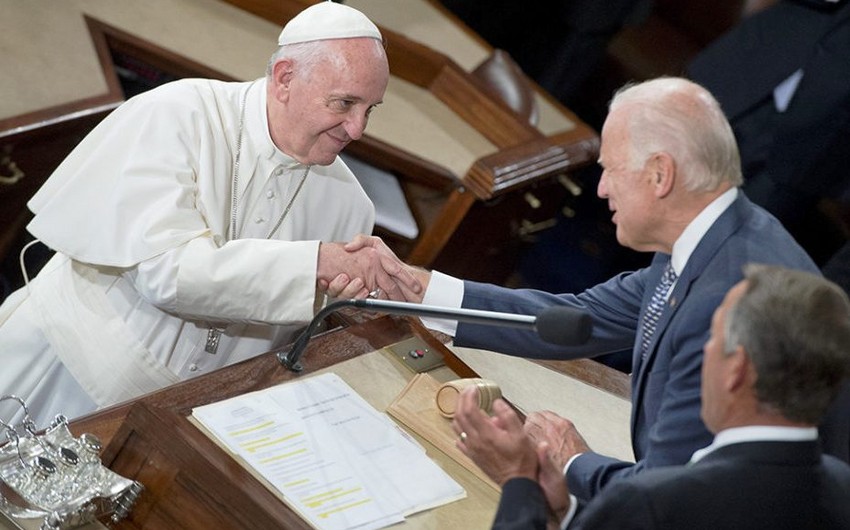 Bayden oktyabrın sonunda Vatikana səfər edəcək