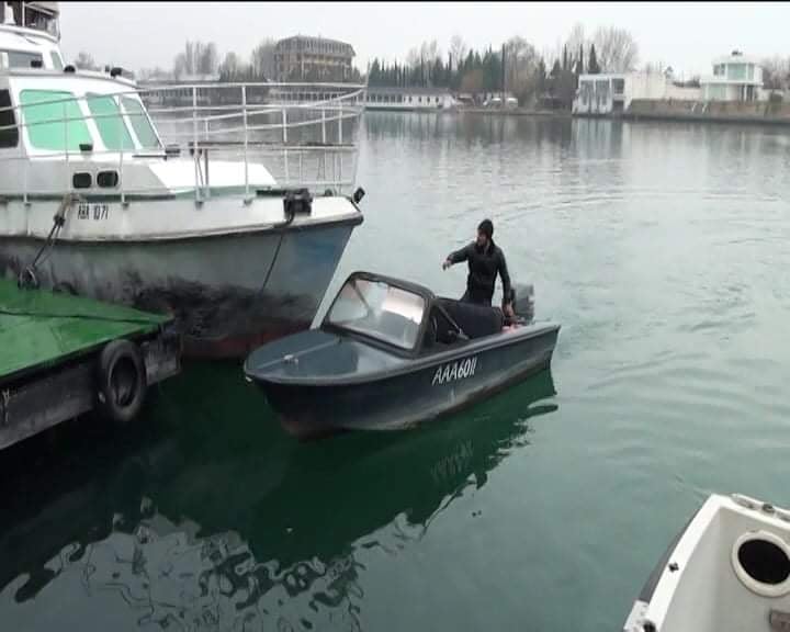 SON DƏQİQƏ: “Unibank”a borcu olan Mingəçevir sakini özünü körpüdən çaya atdı – FOTO