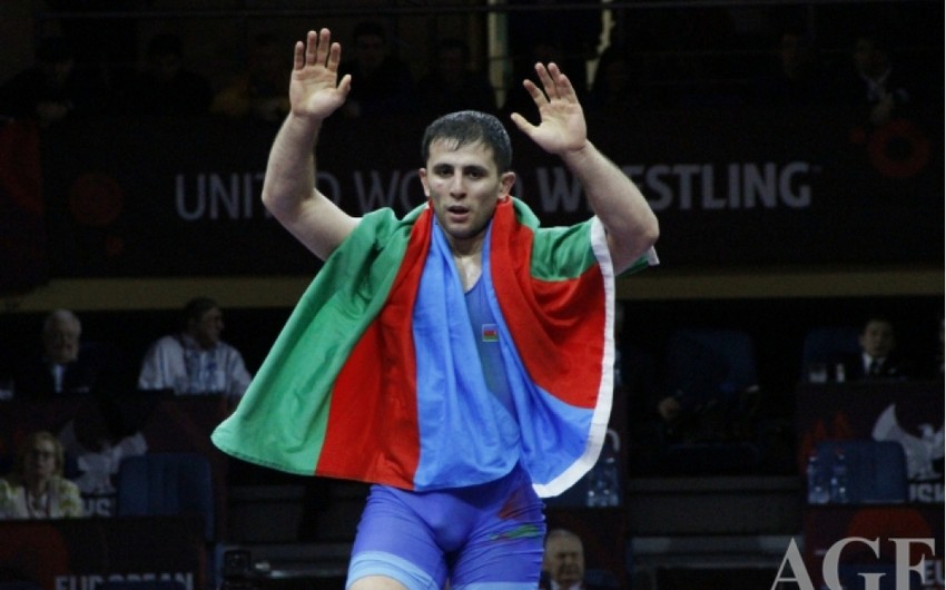 Rafiq Hüseynov qələbəsini Azərbaycan və Türkiyə bayraqları ilə qeyd edib