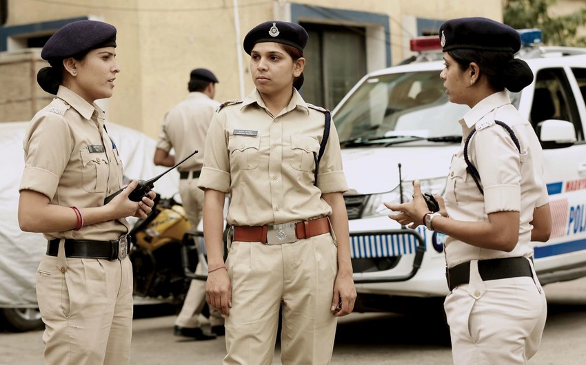 Hindistan polisi DİN rəhbərinin oğlunu kütləvi ölüm işinə görə saxlayıb