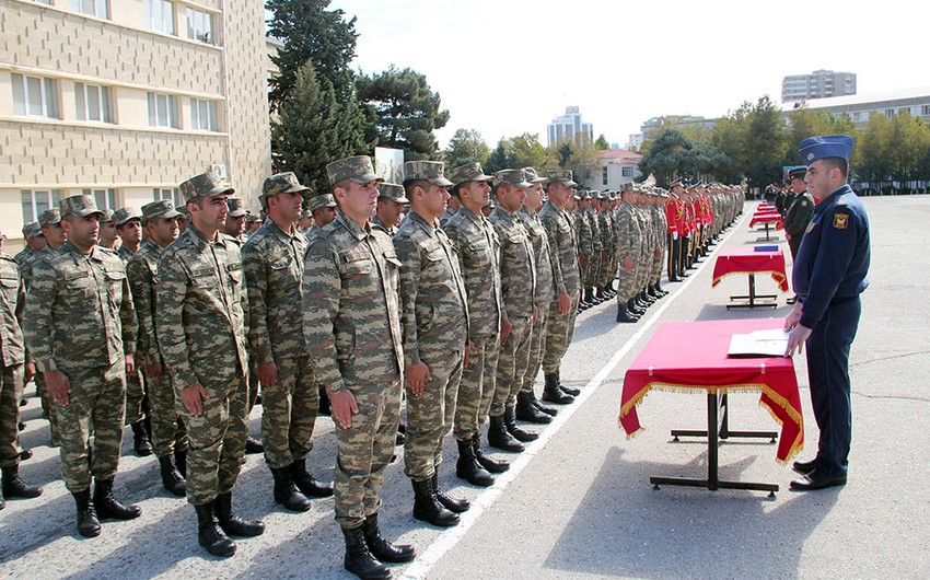 “Müddətdən artıq həqiqi hərbi xidmət hərbi qulluqçularının hazırlığı kursu”nun növbəti buraxılış mərasimi keçirilib