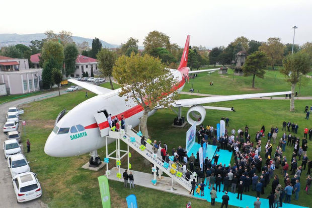 Türkiyədə təyyarə-restoran fəaliyyətə başlayıb – FOTO