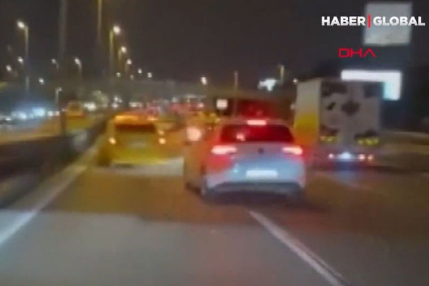 Yol hərəkəti qaydalarını kobud şəkildə pozan sürücü ağır qəza törətdi - VİDEO