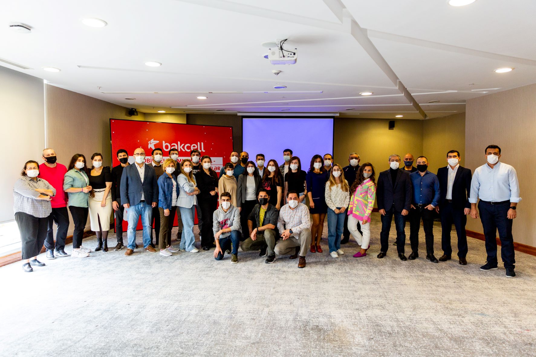 Bakcell jurnalistləri mobil telekommunikasiya sahəsinin son trend və yenilikləri ilə tanış edib