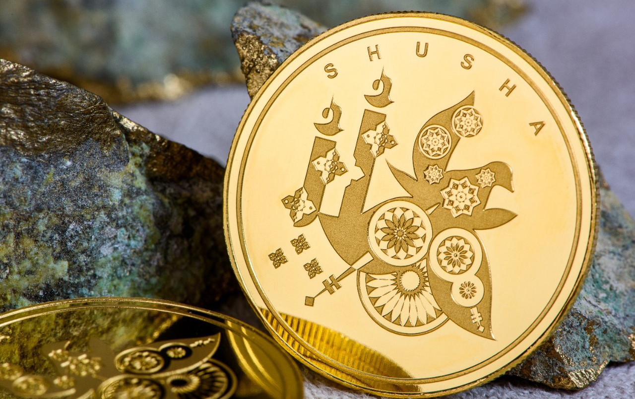 Yeni növ qızıl sikkələr satışa çıxarılıb - Fotolar