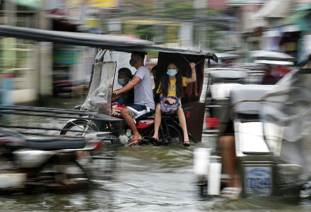 Число жертв тайфуна на Филиппинах достигло 19 человек
