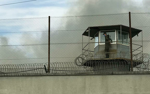 Rustavi həbsxanasındakı yanğında 2 məhbus ölüb